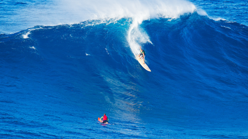 Imagen de Surfeando ola grande